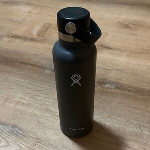 Hydro Flask Wide Mouth Water Bottle Stone 21 fl oz